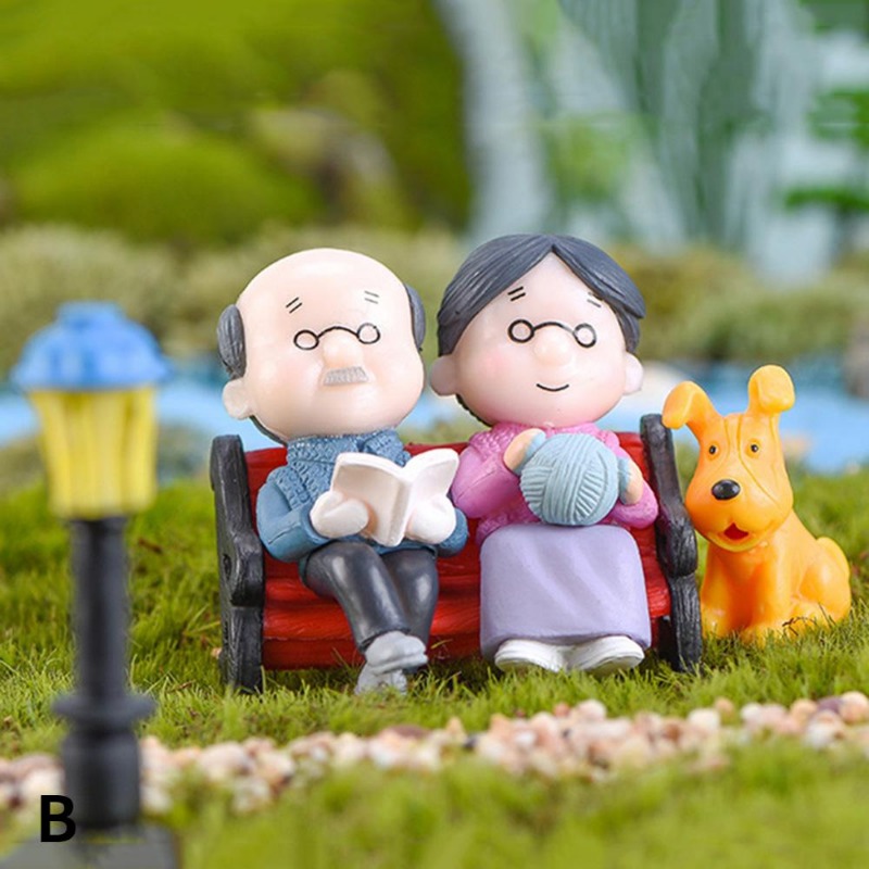 Model Kit In Era - Mini Couple Figures Grandma Grandpa Sweety