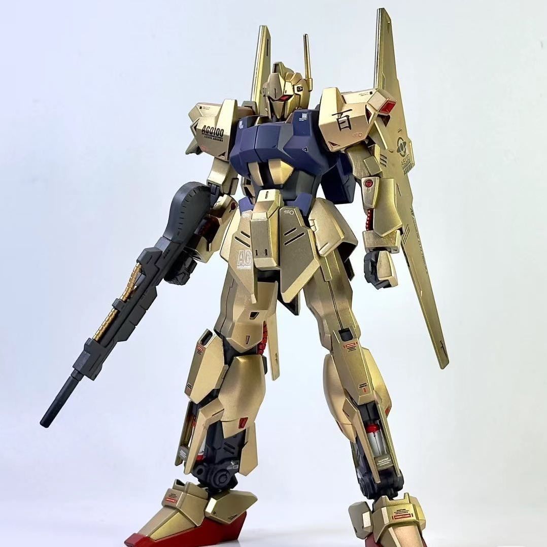 Model Kit Zeta Gundam - HG 1/144 Spray-Painted Champagne Gold Newborn
