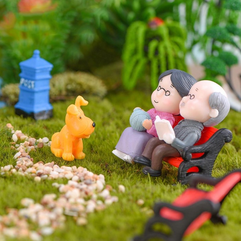 Mini Couple Figures Grandma Gr - đánh giá và giá Model Kit In Era