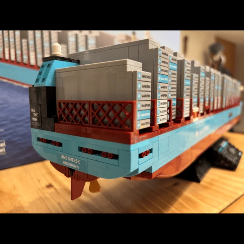 New 2026 Dual-Fuel Container V - đánh giá và giá Model Kit Centaur